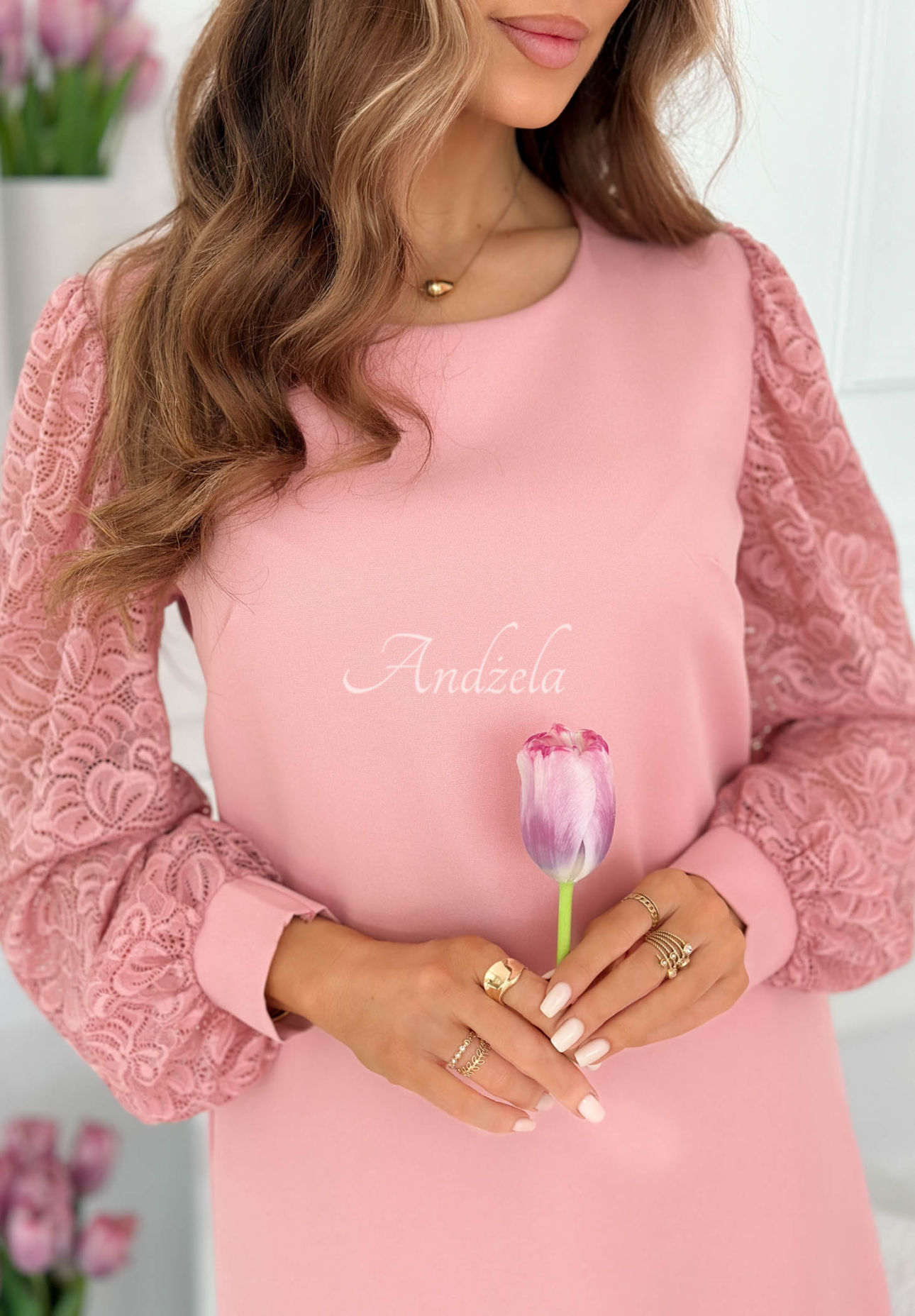 Šaty s krajkovými rukávy Daniela pudrová růžová