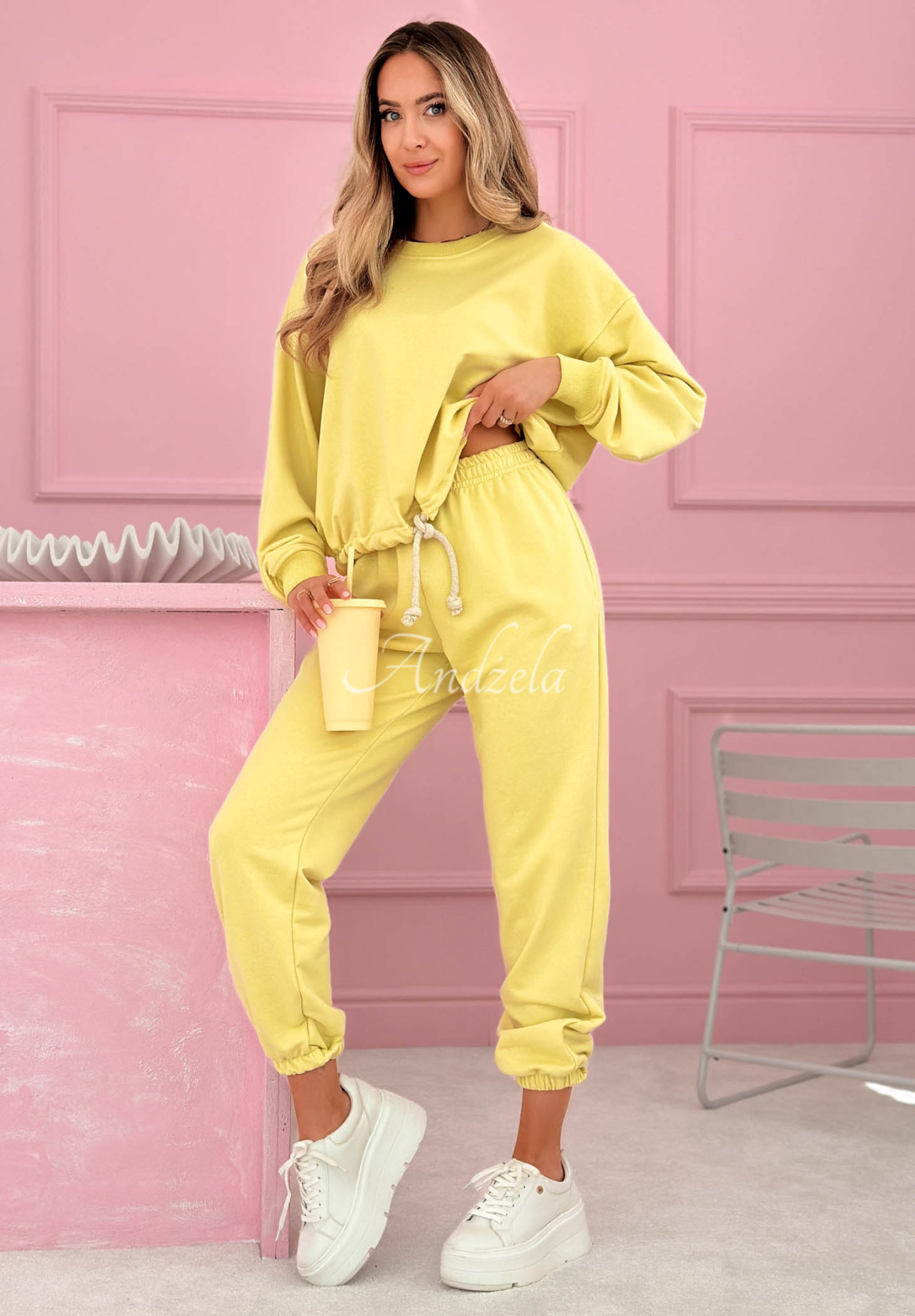 Bavlněná tepláková souprava mikina a kalhoty Denise banánový