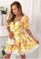 Kwiecista Šaty z bufkami i koronką Clementine žlutá