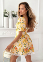 Kwiecista Šaty z bufkami i koronką Clementine žlutá