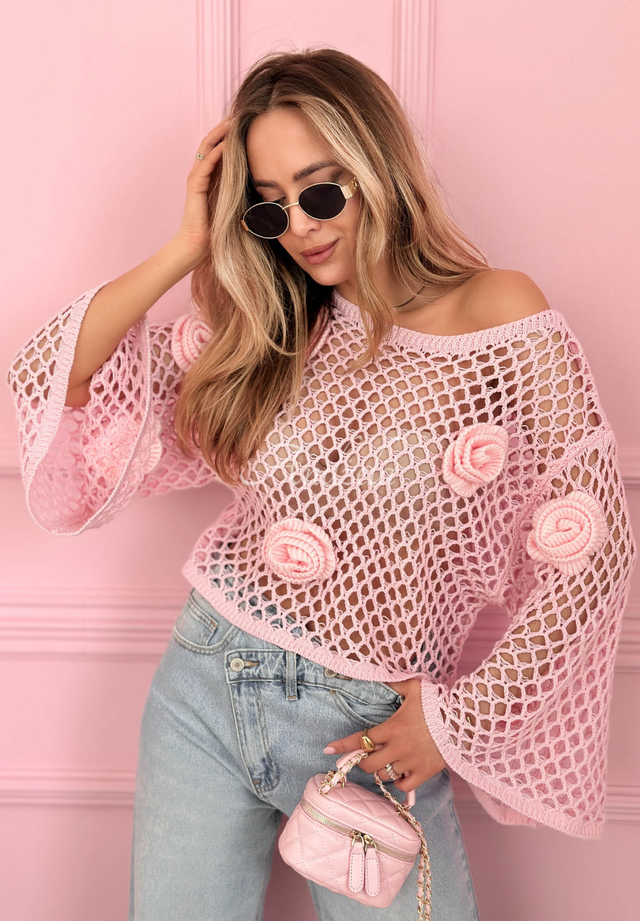 Krátký ažurový svetr s růžemi Summer Rose růžový