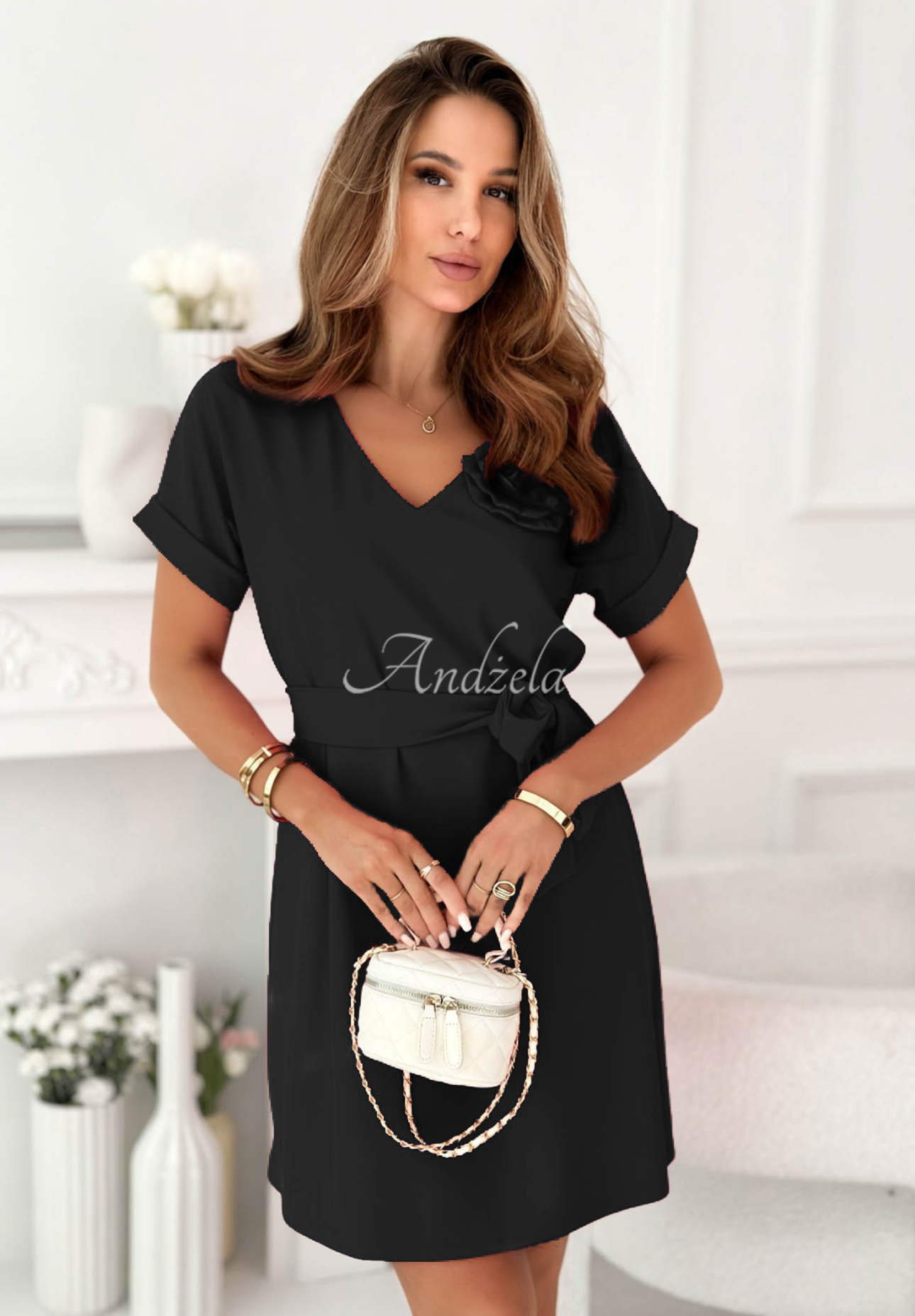 Mini šaty s květem a viskózou Petal Romance černá