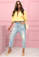 Kalhoty džínové  mom fit z naszywkami Place Like This modré