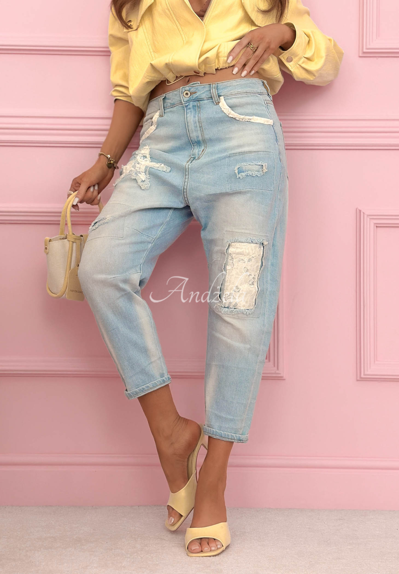 Džíny mom fit s nášivkami Place Like This modré