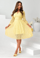 Koronkowa Šaty z marszczoną talią Good Moment žlutá