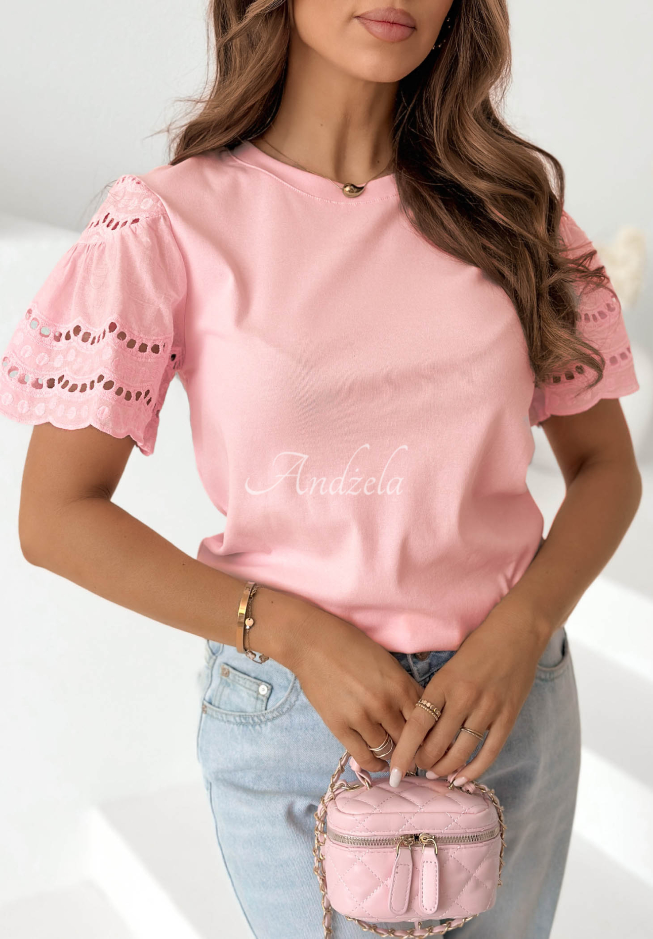 Bavlněné tričko s ažurovými rukávy Maritta pudrová růžová