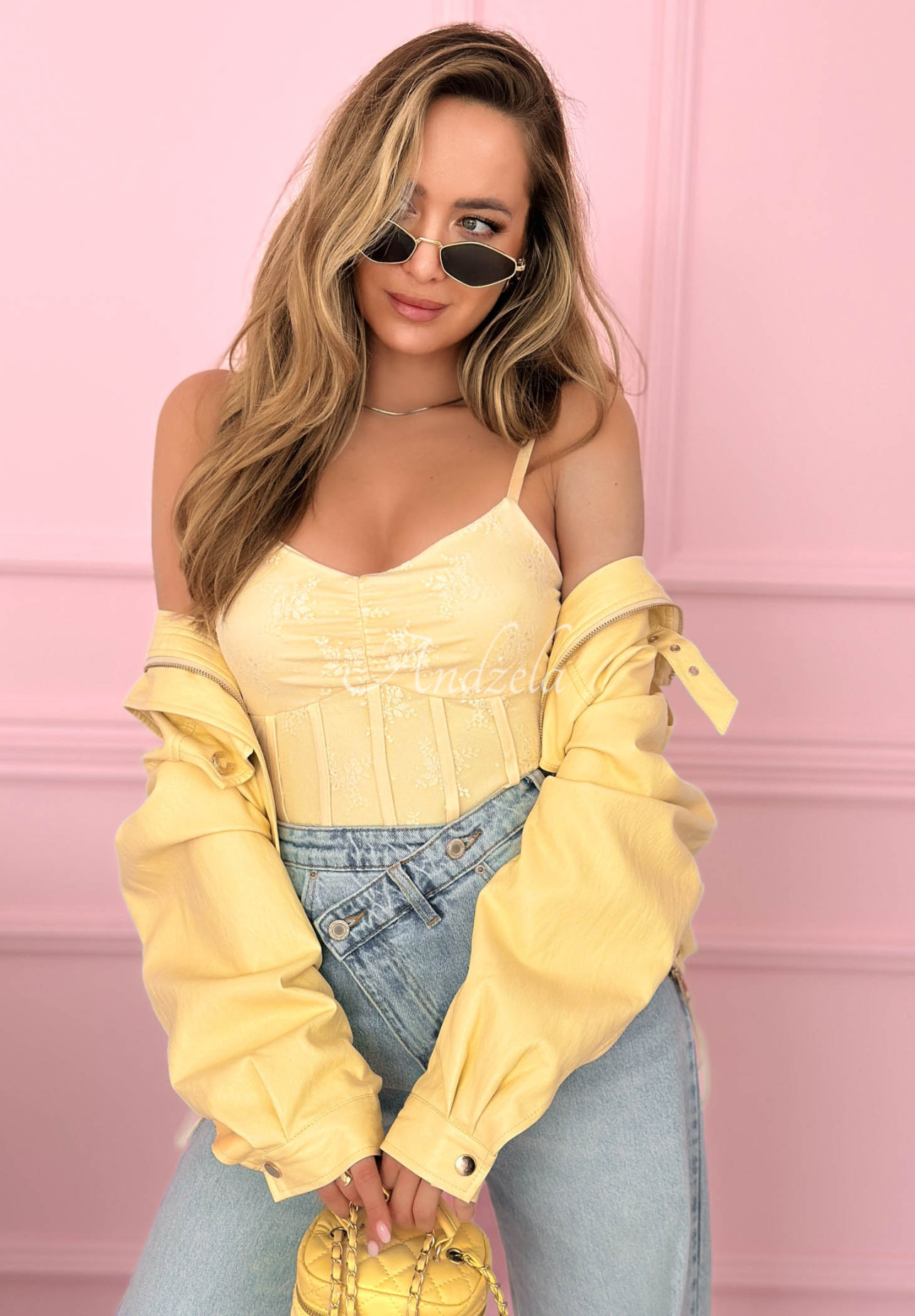 Korzetový top na ramínka Hello Beautiful žlutá