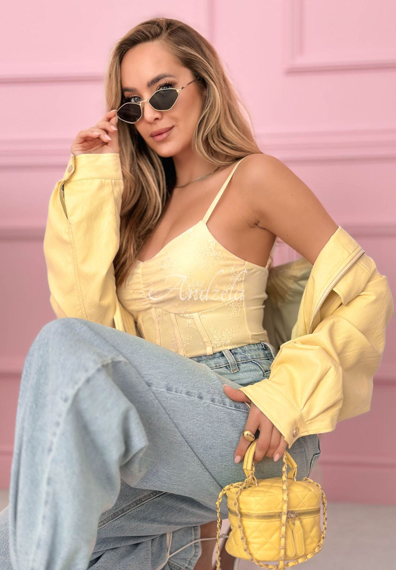 Korzetový top na ramínka Hello Beautiful žlutá