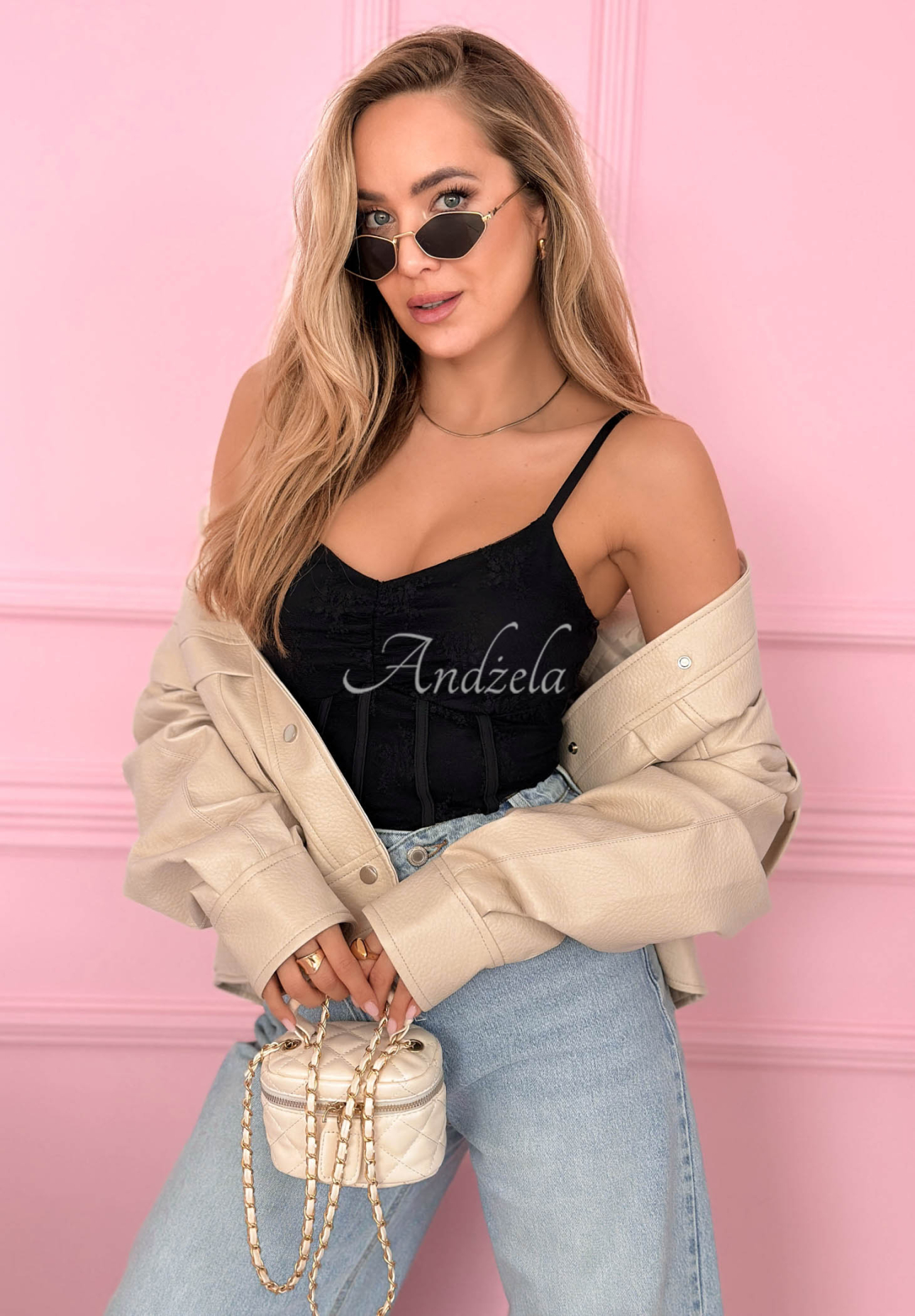 Korzetový top na ramínka Hello Beautiful Černé