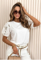 Halenka z koronkowymi rękawami boho July Bílá
