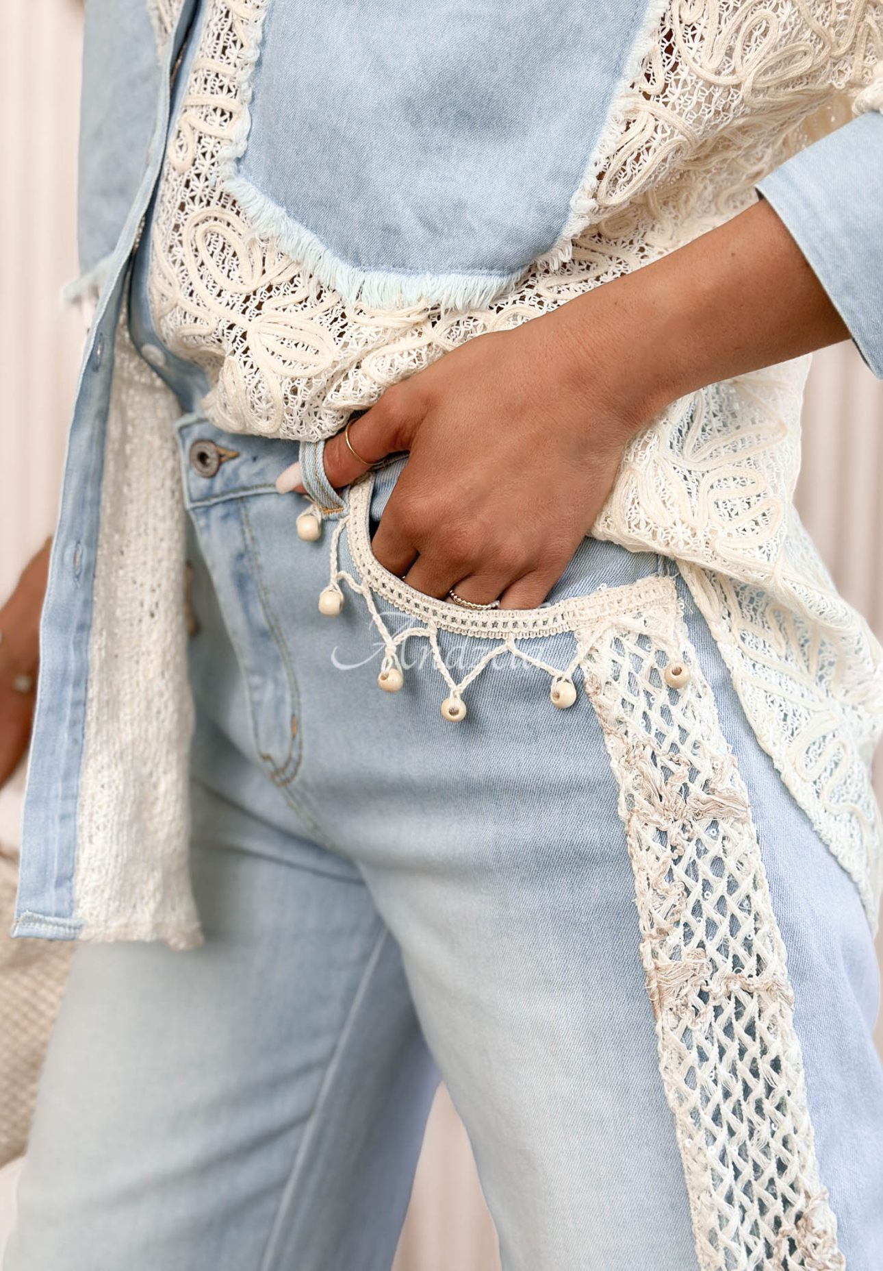 Džíny mom fit s krajkou Seaside Dream světle modré