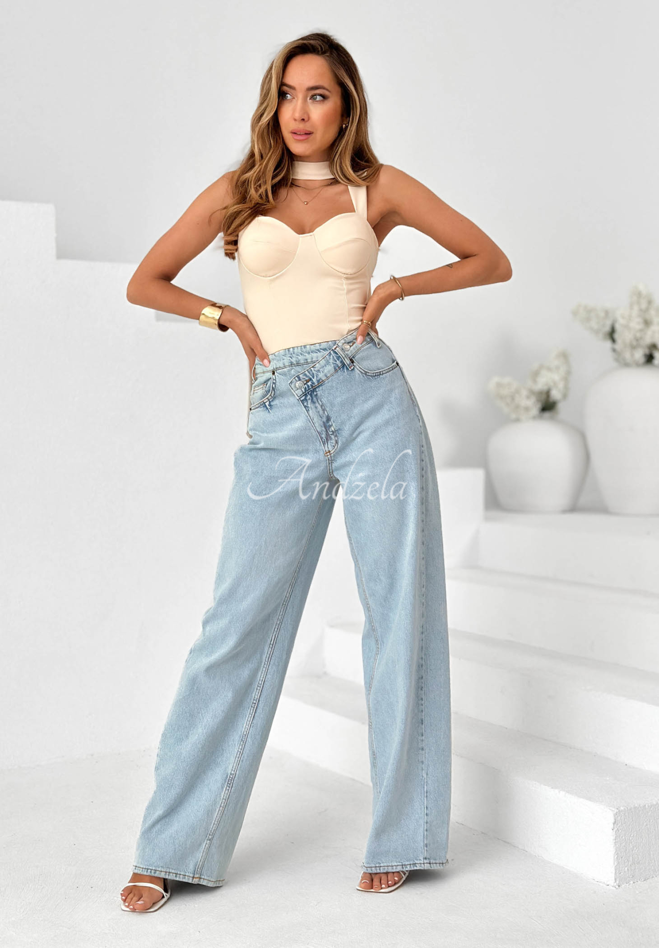 Top s chokerem Don’t Be Late béžový