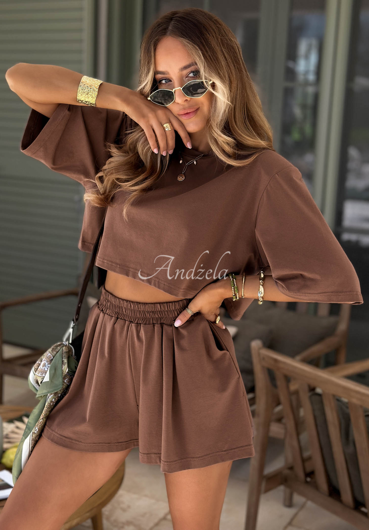 Bavlněné tričko s vycpávkami Viva Oliva čokoládový