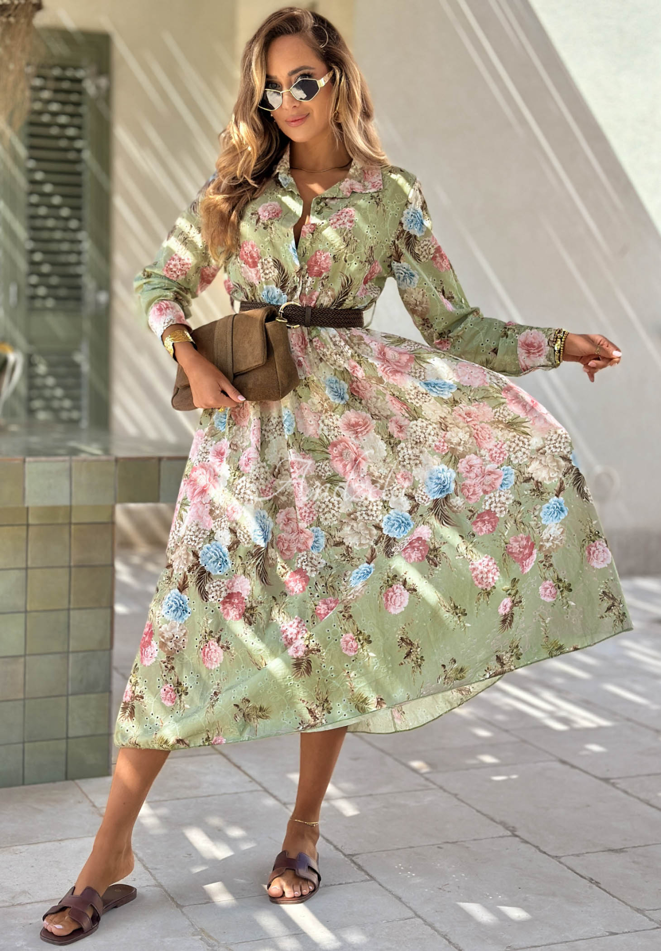 Ažurové bavlněné midi šaty s květinovým vzorem Floribella khaki