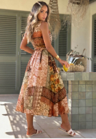 Wzorzysta Šaty midi na ramiączkach z paskiem Dolce Sunset čokoládová