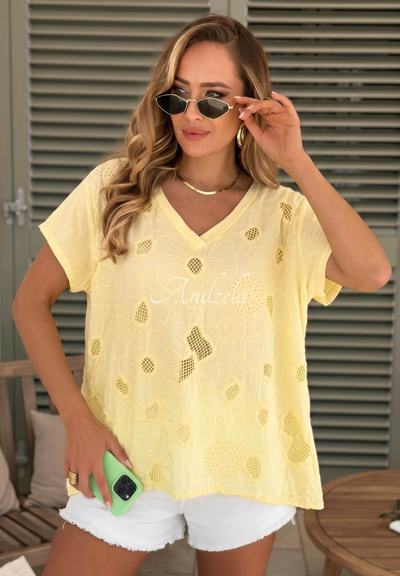 Ažurové bavlněné tričko s výstřihem Sol Riviera žlutá