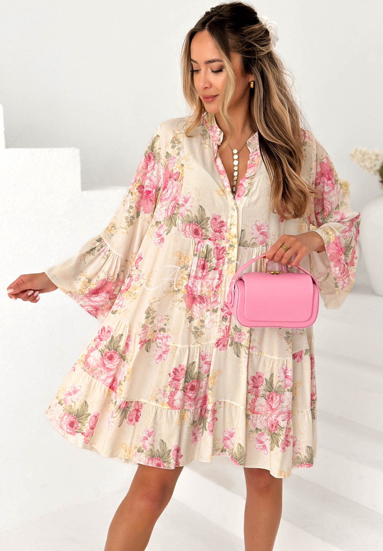 Květinové mini šaty oversize z viskózy Miss Florita Bílá