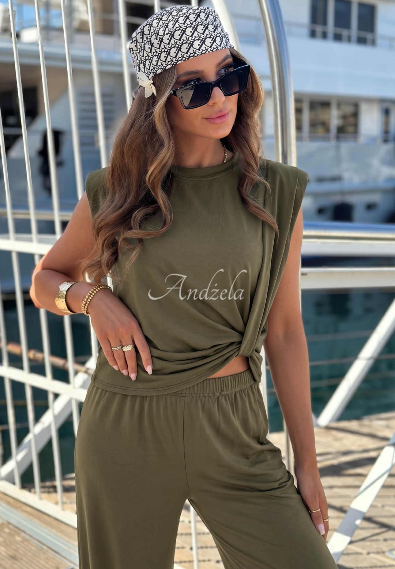 Souprava halenka s uzlem a kalhoty wide leg z lyocellu Basic Sun khaki
