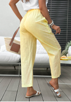 Kalhoty mom fit z paskiem i koronką Flora Villa žluté