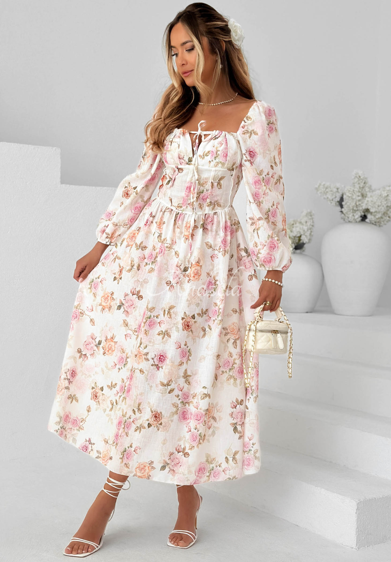 Květinové maxi šaty s dlouhými rukávy Sunkissed Blooms Bílá