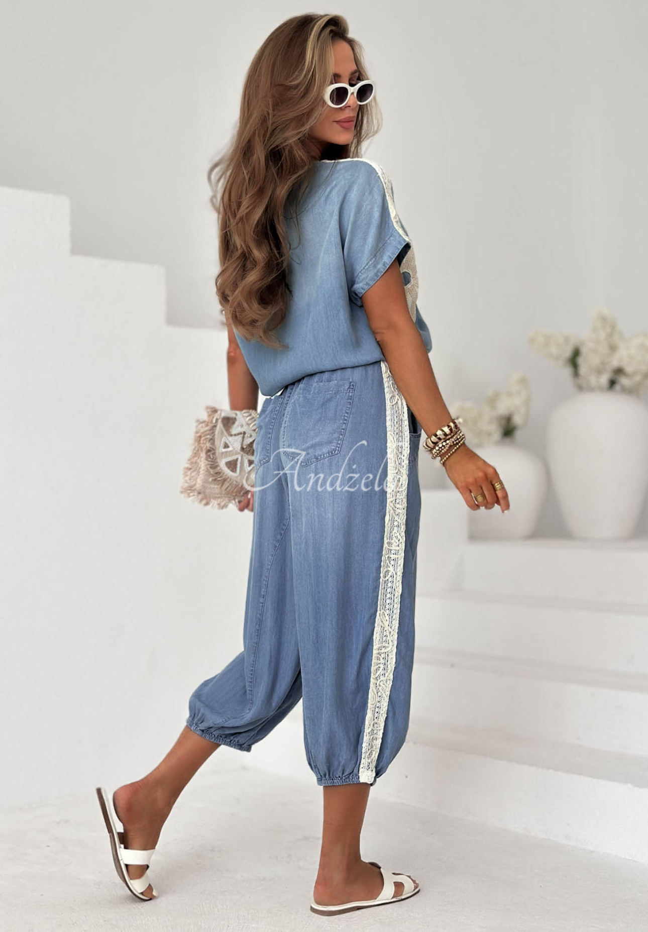 Látkové jogger kalhoty z lyocellu s nášivkou Sunset Palm modré