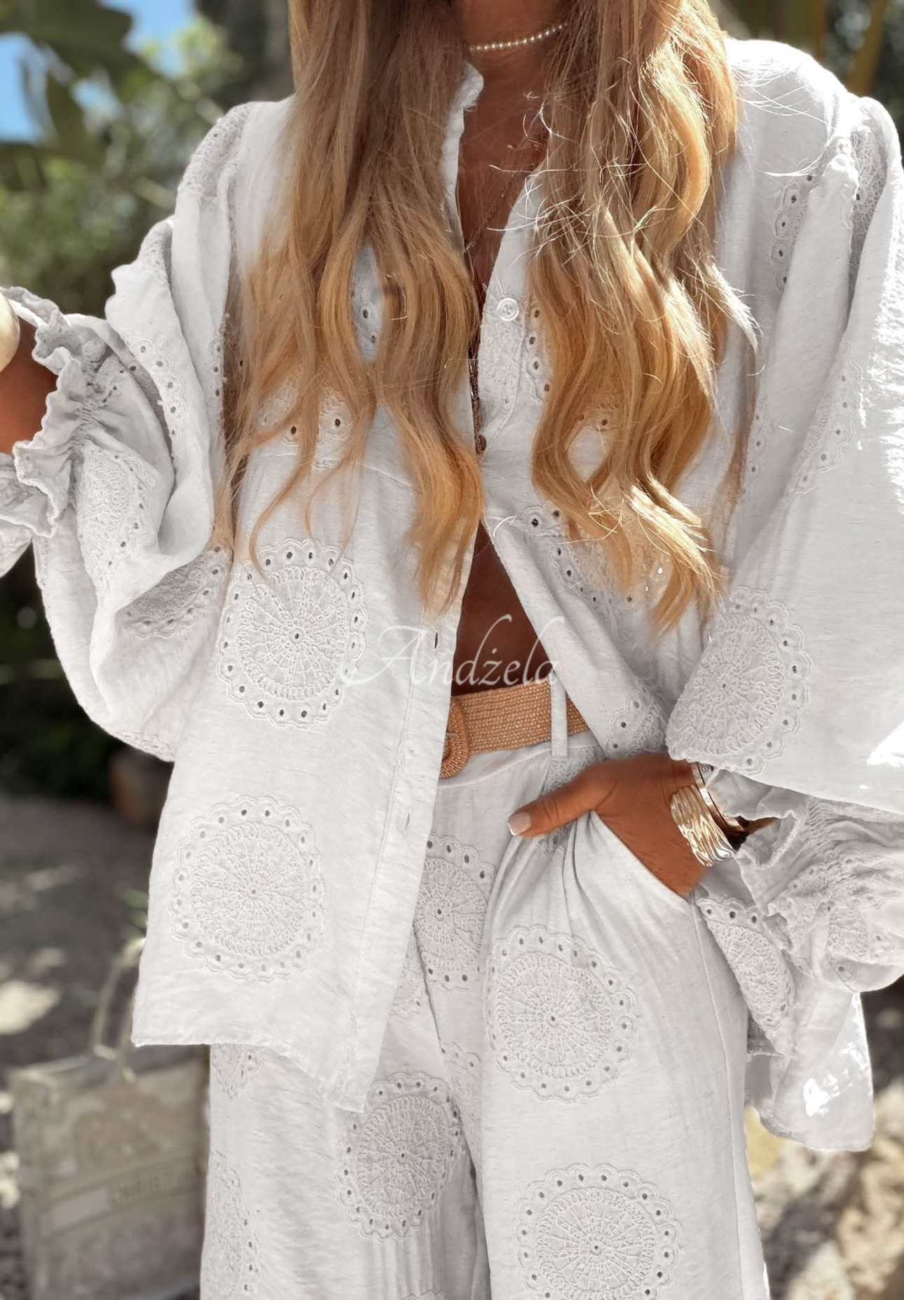 Vyšívaná asymetrická boho halenka z bavlny Ti Amo Bílá