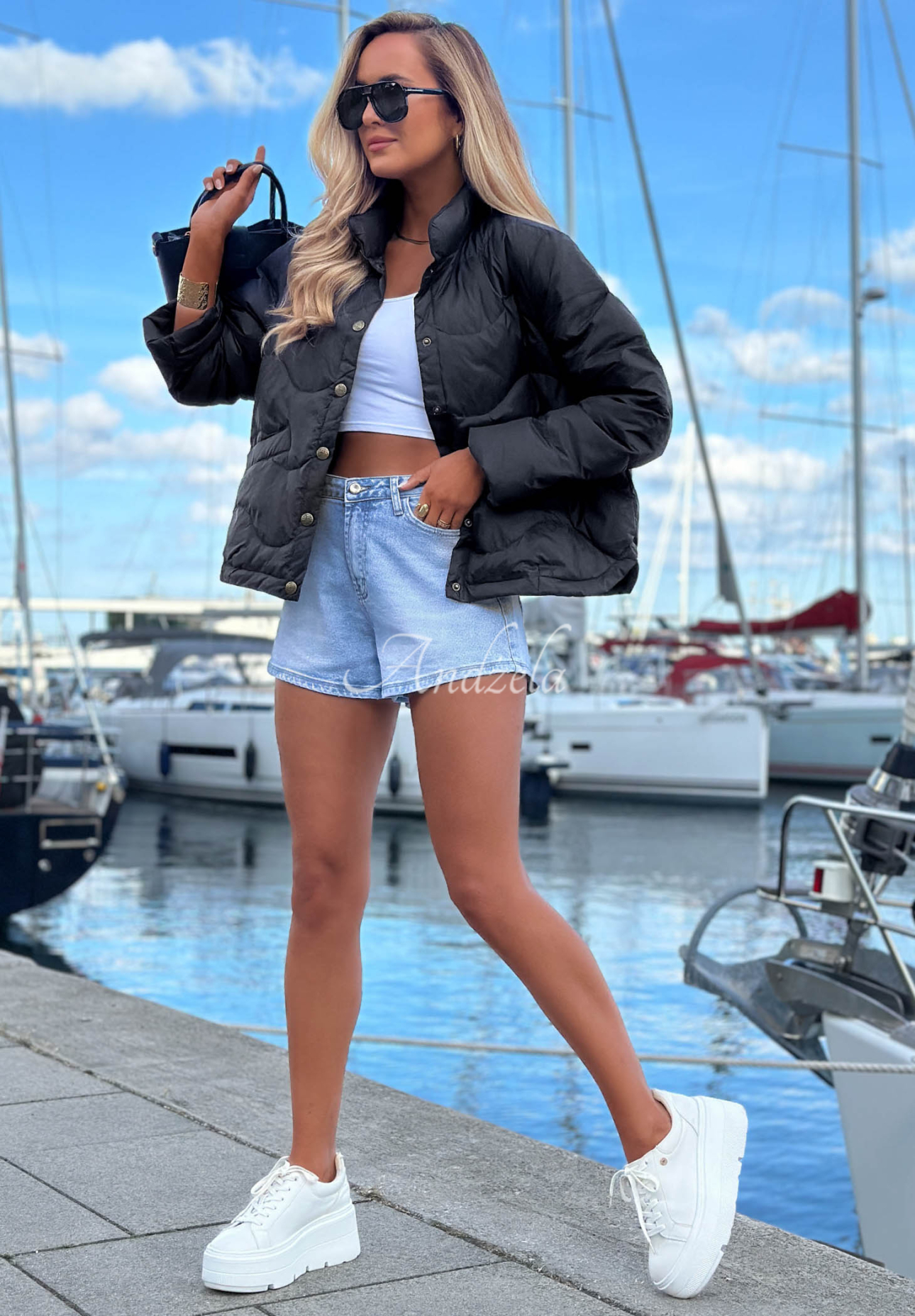 Krátká péřová bunda Last Thing černá