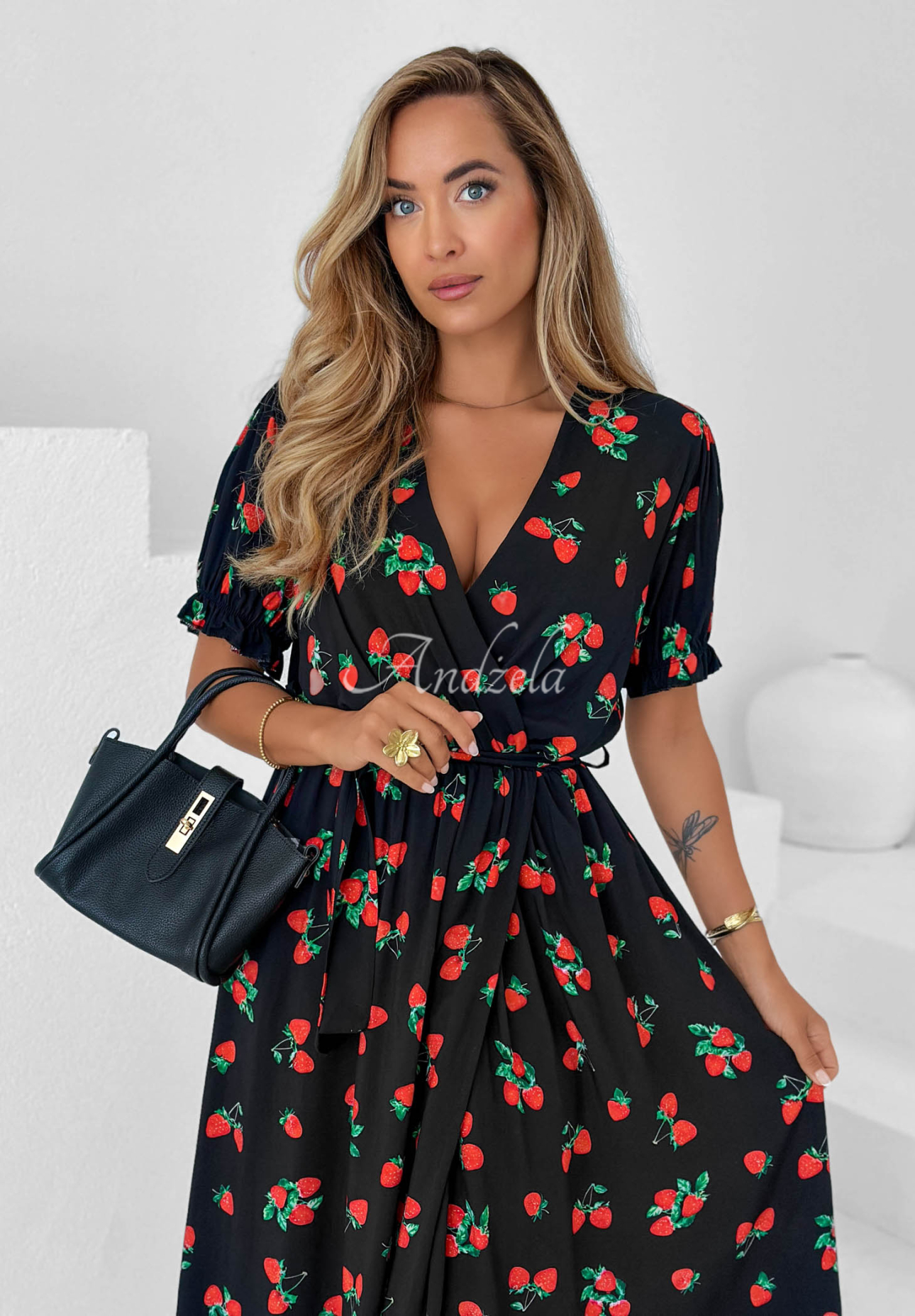 Viskózové midi šaty s páskem s jahodami Strawberry Kiss černá