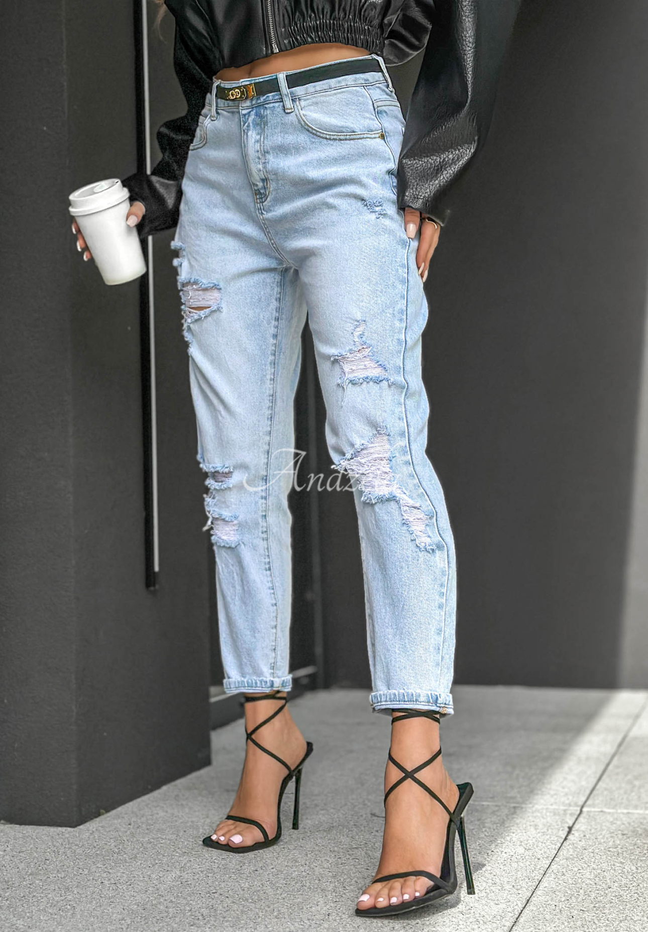 Džíny mom fit s oděrkami Sun Chaser světle modré