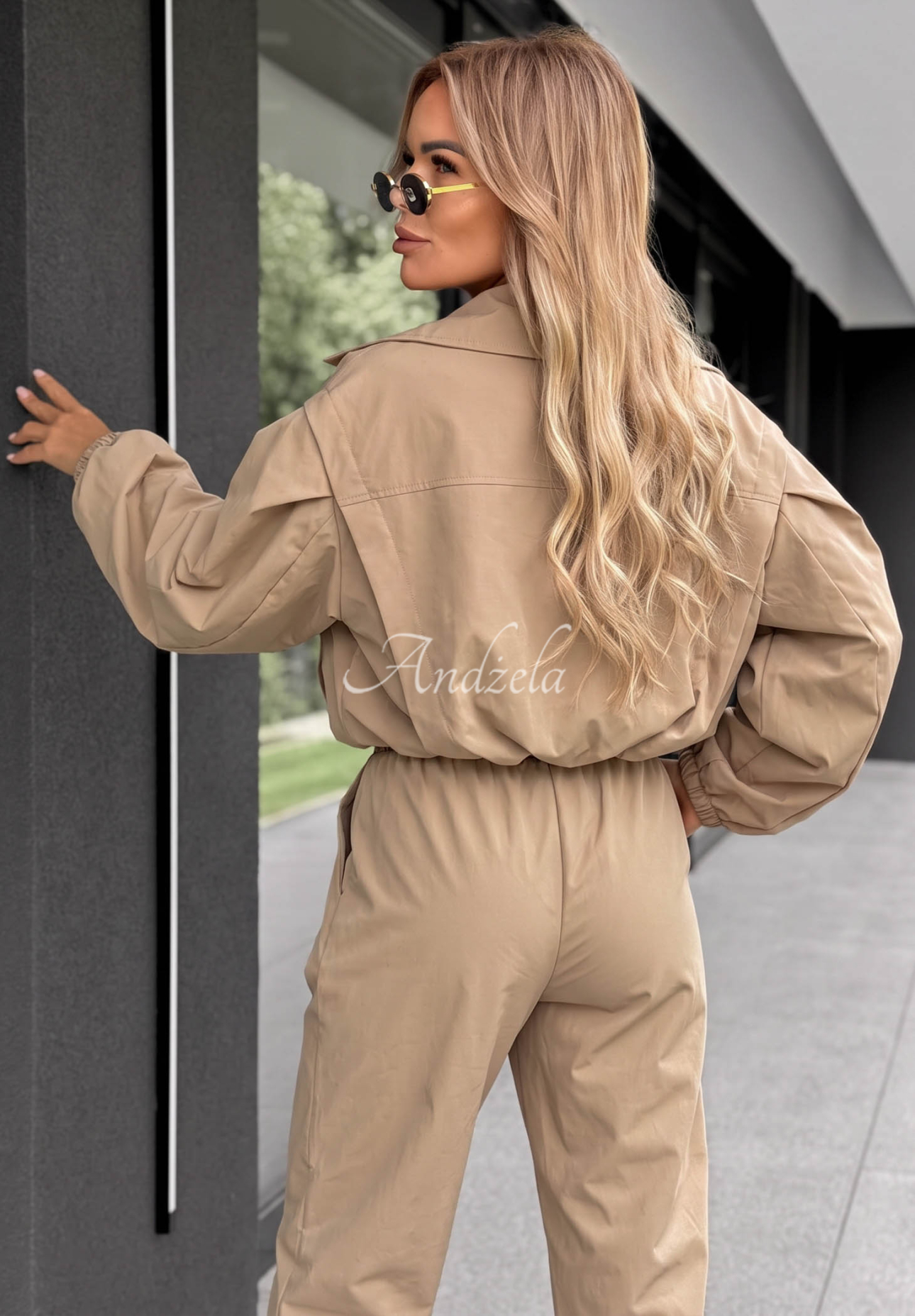 Látkové jogger kalhoty True Basic béžové