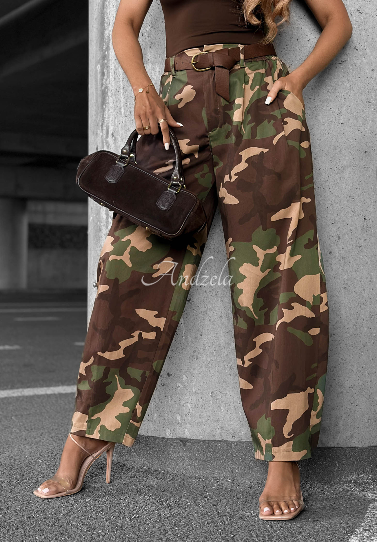 Látkové balloon kalhoty z lyocellu moro Camo Charm khaki
