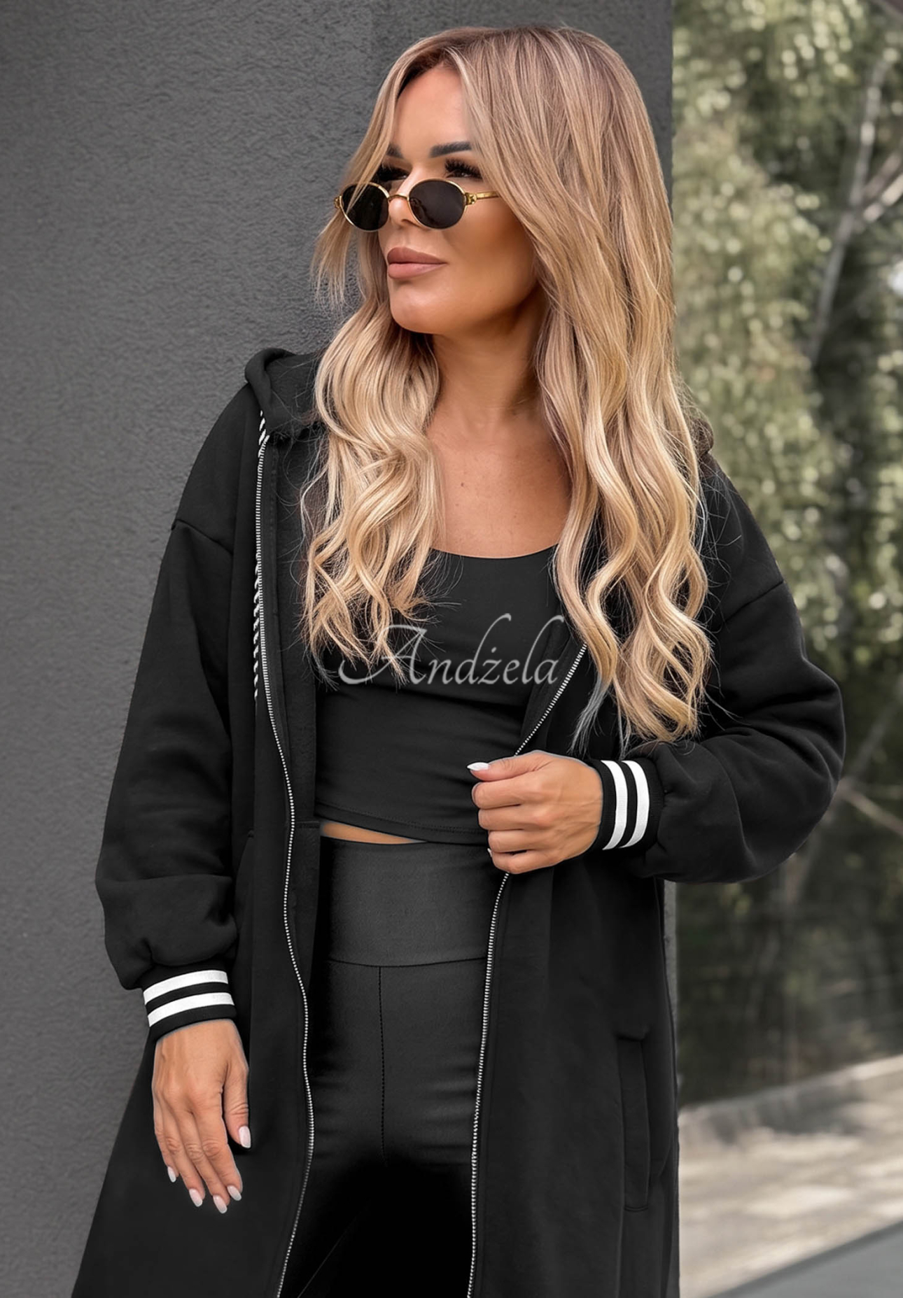Dlouhá oversize mikina s kapucí Cozy Hour černá