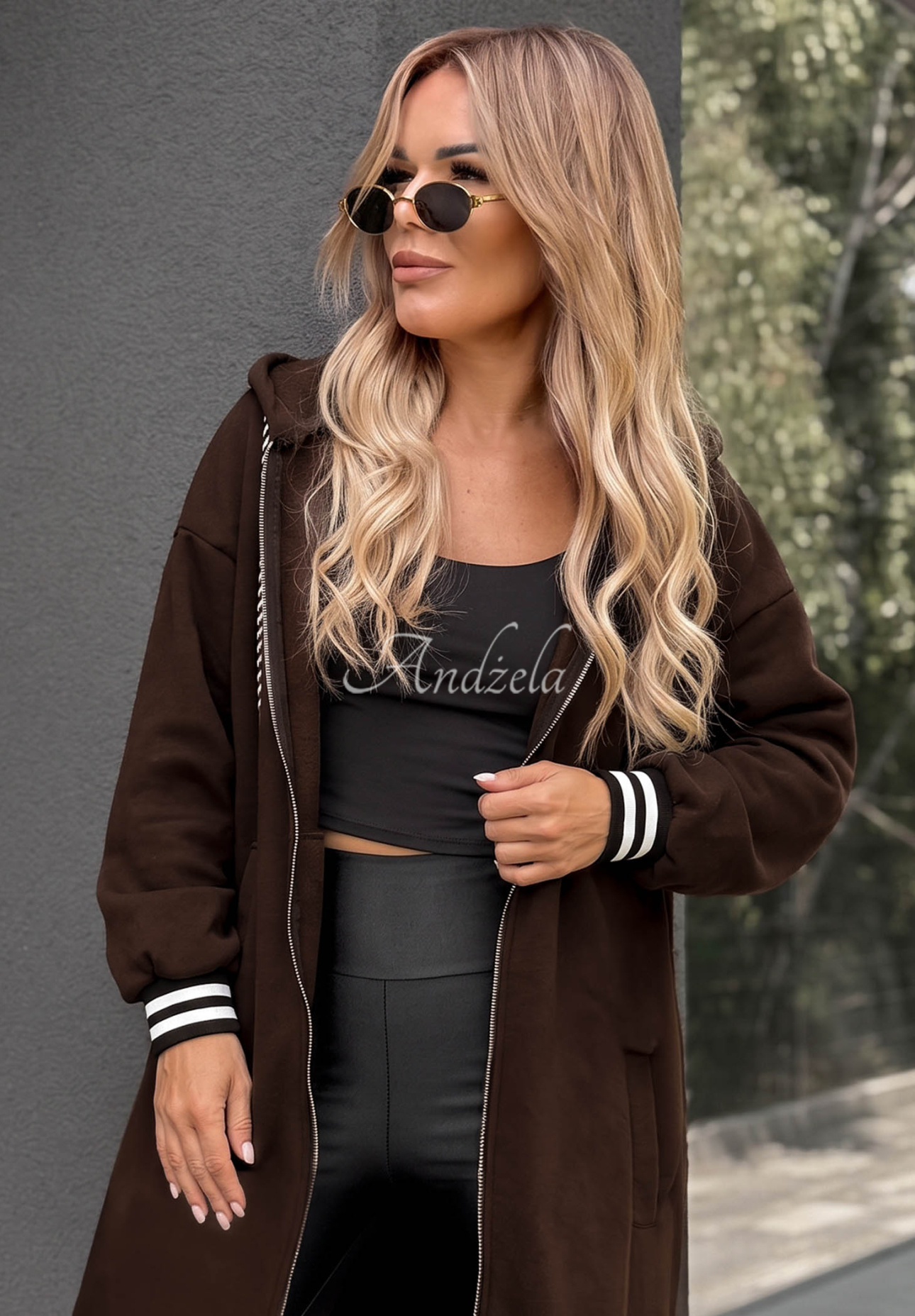 Dlouhá oversized mikina s kapucí Cozy Hour čokoládová