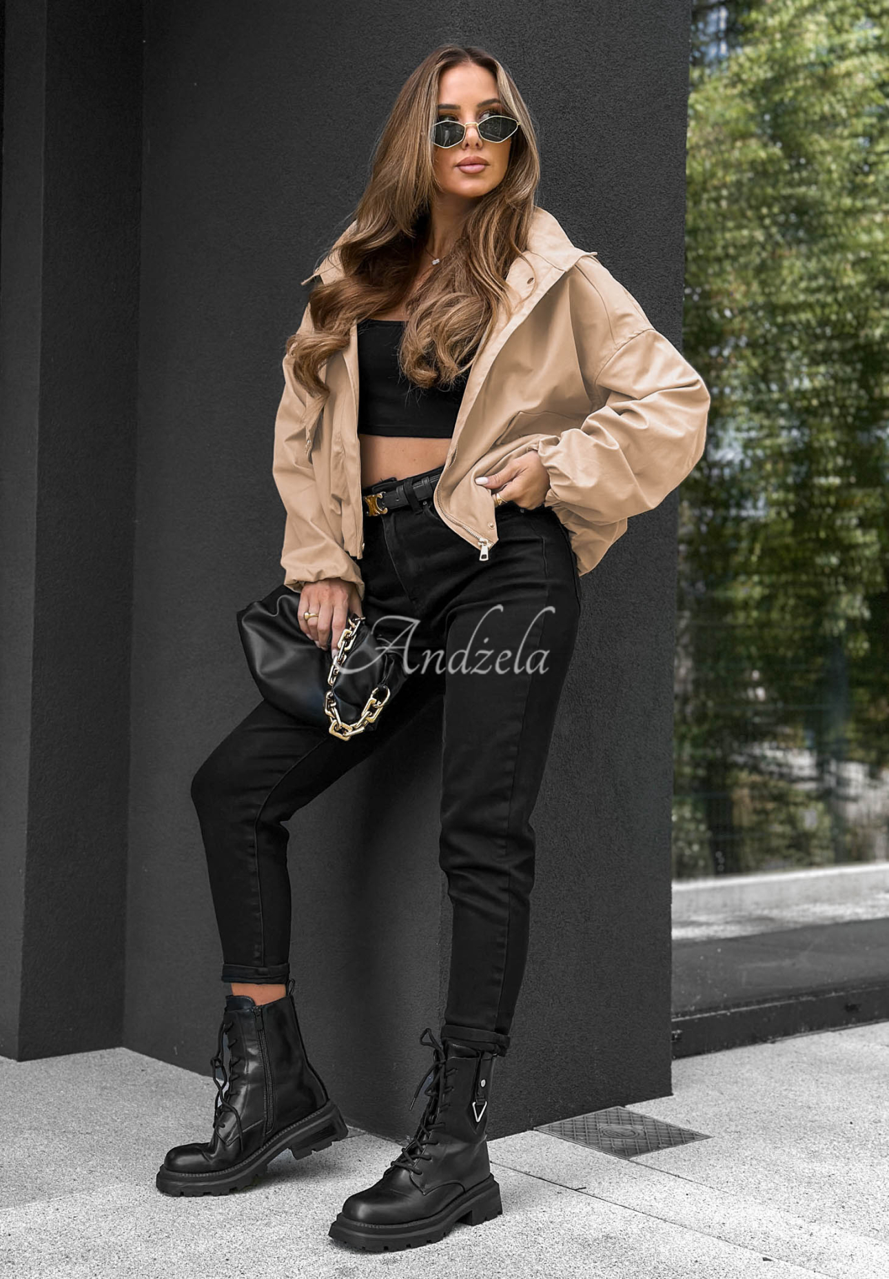 Krátká bunda bomber s kapucí Street Chic béžová