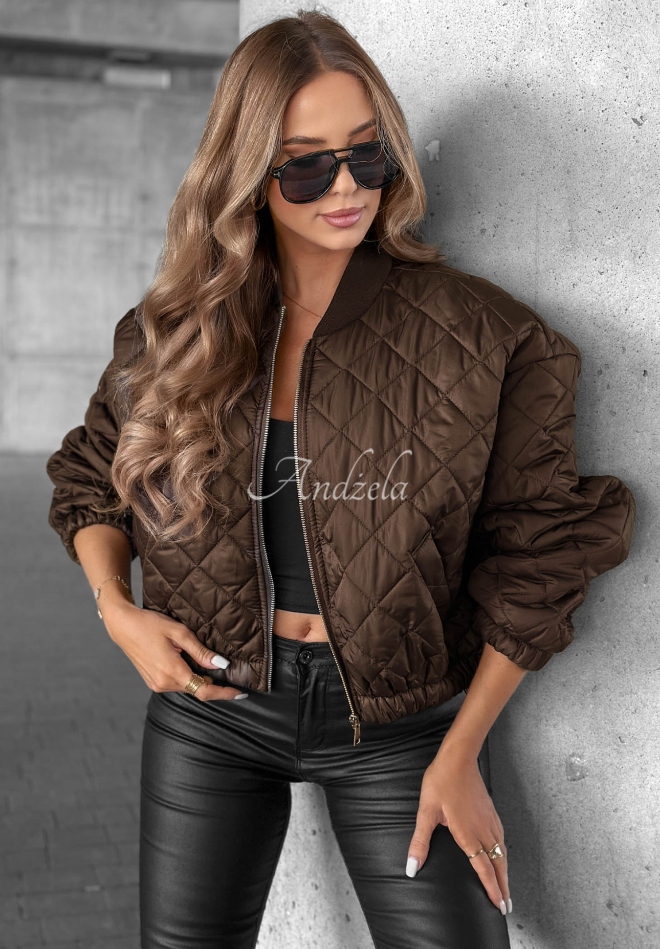 Krátká prošívaná bomber bunda Feeling Fall čokoládová