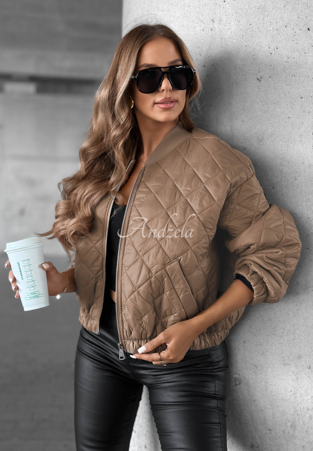 Krátká prošívaná bomber bunda Feeling Fall Mokka