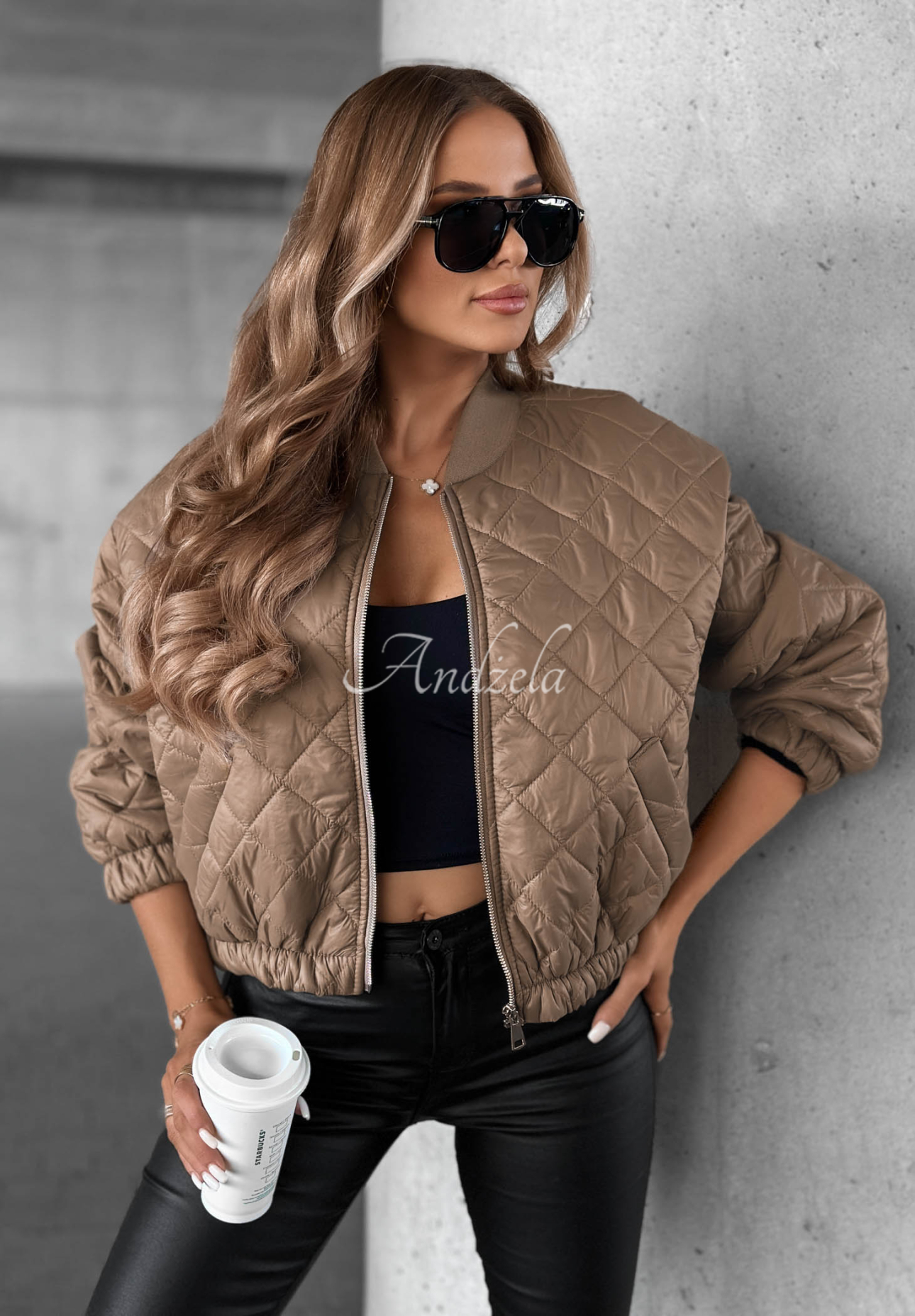 Krátká prošívaná bomber bunda Feeling Fall Mokka