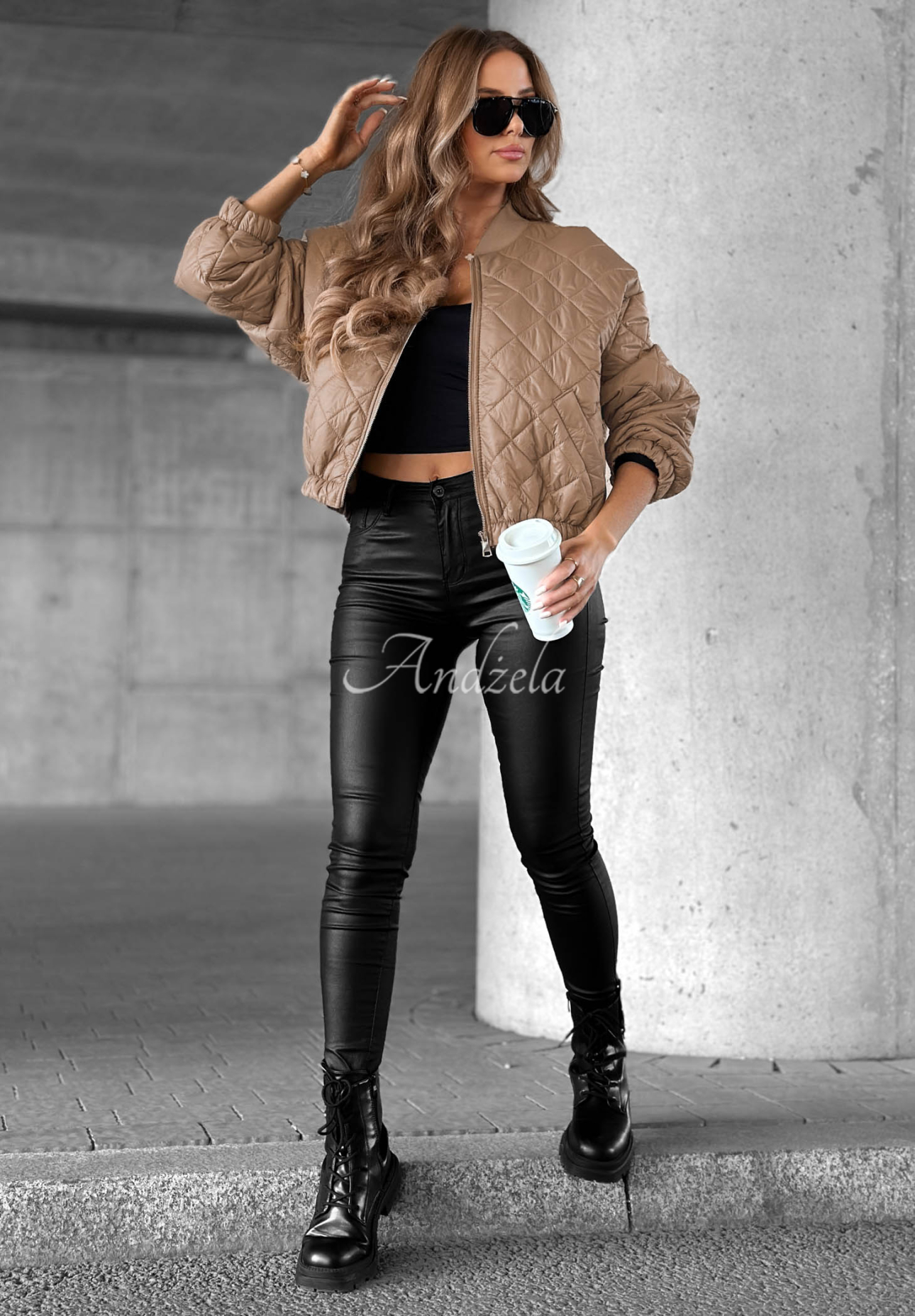 Krátká prošívaná bomber bunda Feeling Fall Mokka