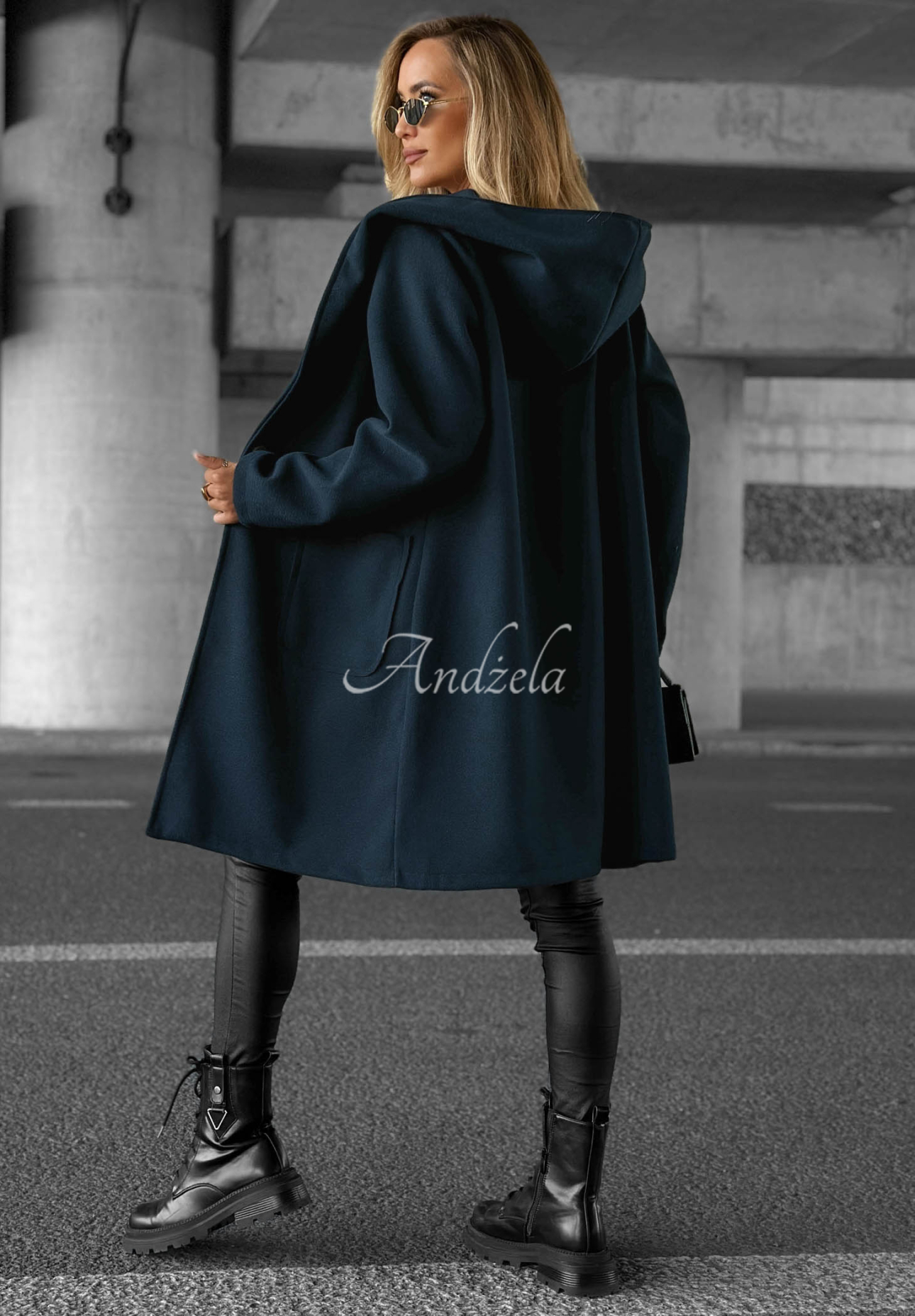 Dlouhý oversize kabát s kapucí Autumn Coat granátový