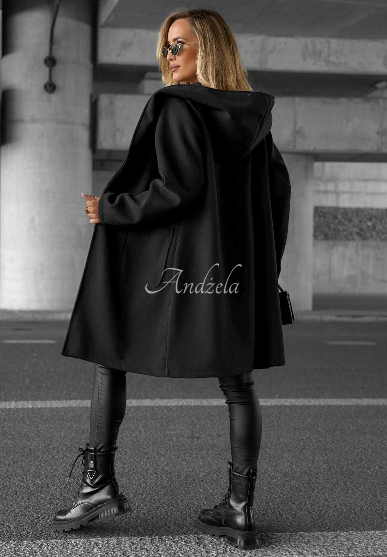 Dlouhý oversize kabát s kapucí Autumn Coat Černé