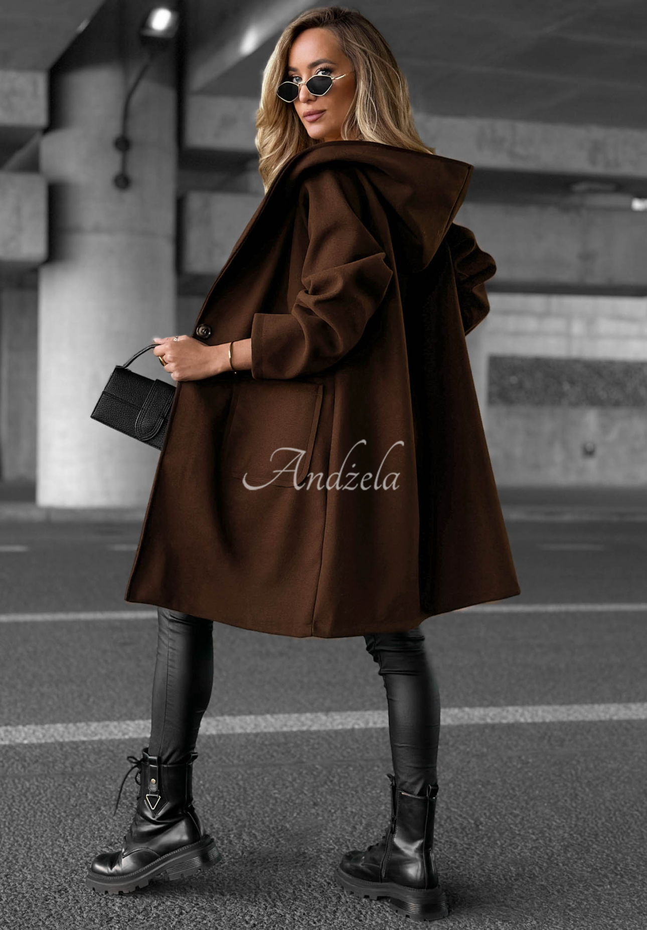 Dlouhý oversize kabát s kapucí Autumn Coat čokoládový