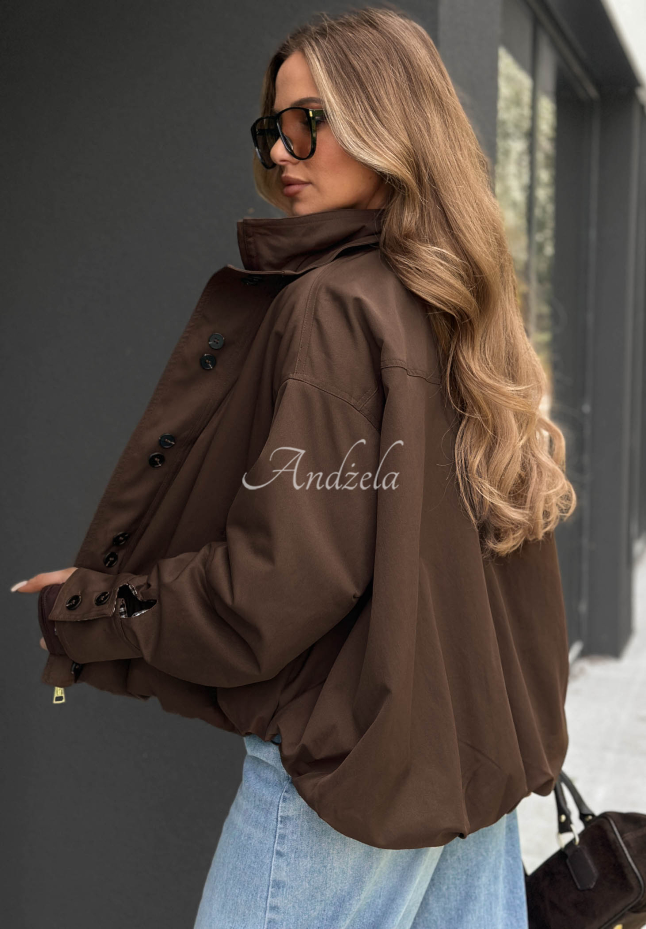 Krátká bomber bunda se stojáčkem Hazel Charm čokoládová