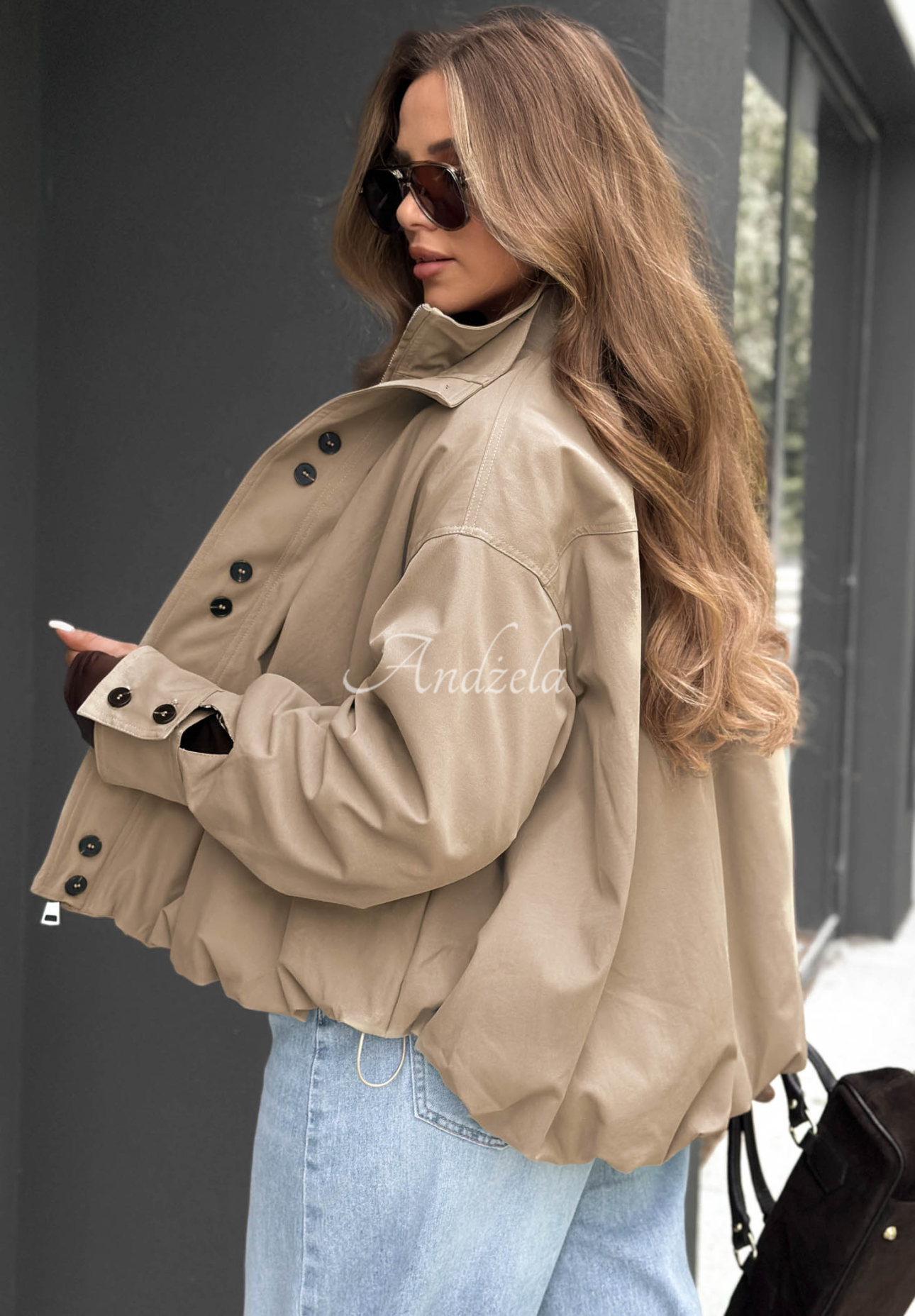 Krátká bomber bunda se stojáčkem Hazel Charm béžová