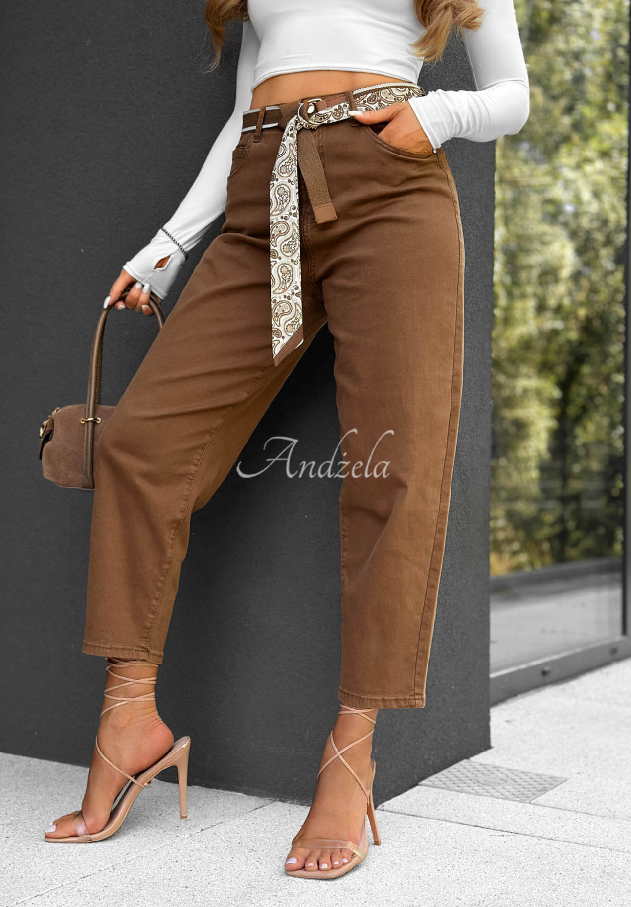 Džíny mom fit s páskem Sun Fade velbloudí