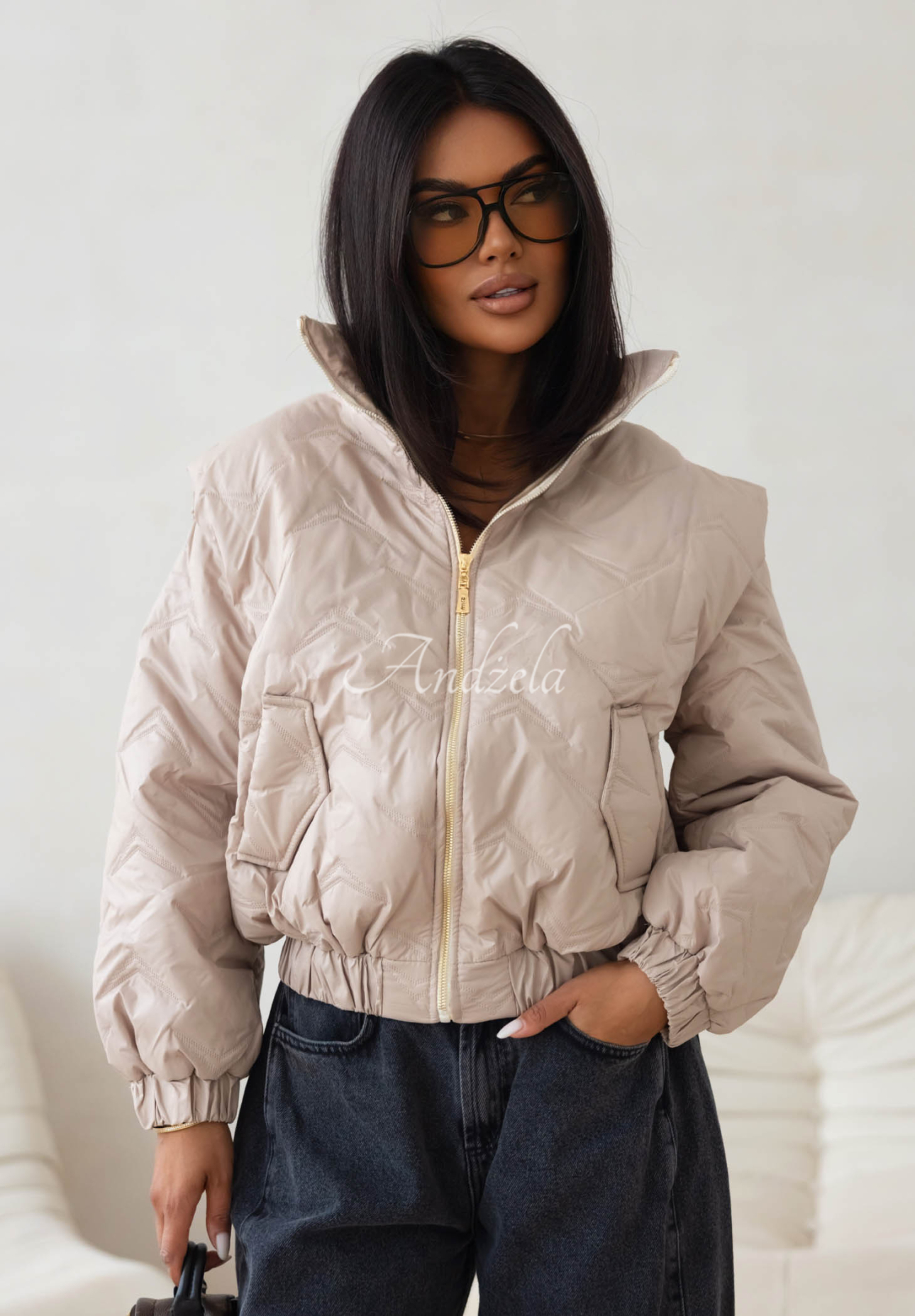 Krátká prošívaná bomber bunda Drizzle Days béžová