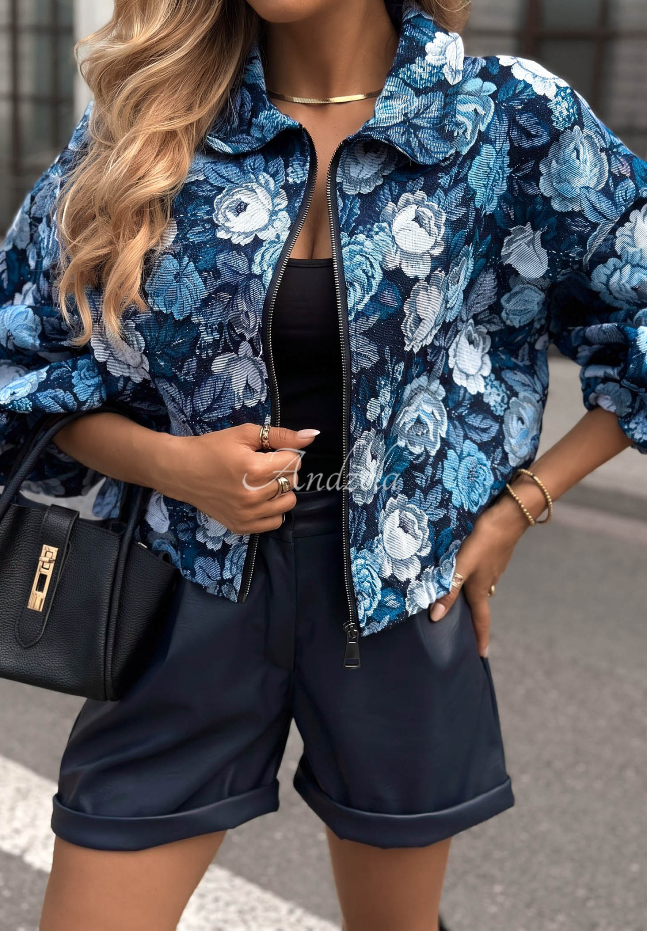 Krátká žakárová bomber bunda s květinovým vzorem Autumn Select modrá