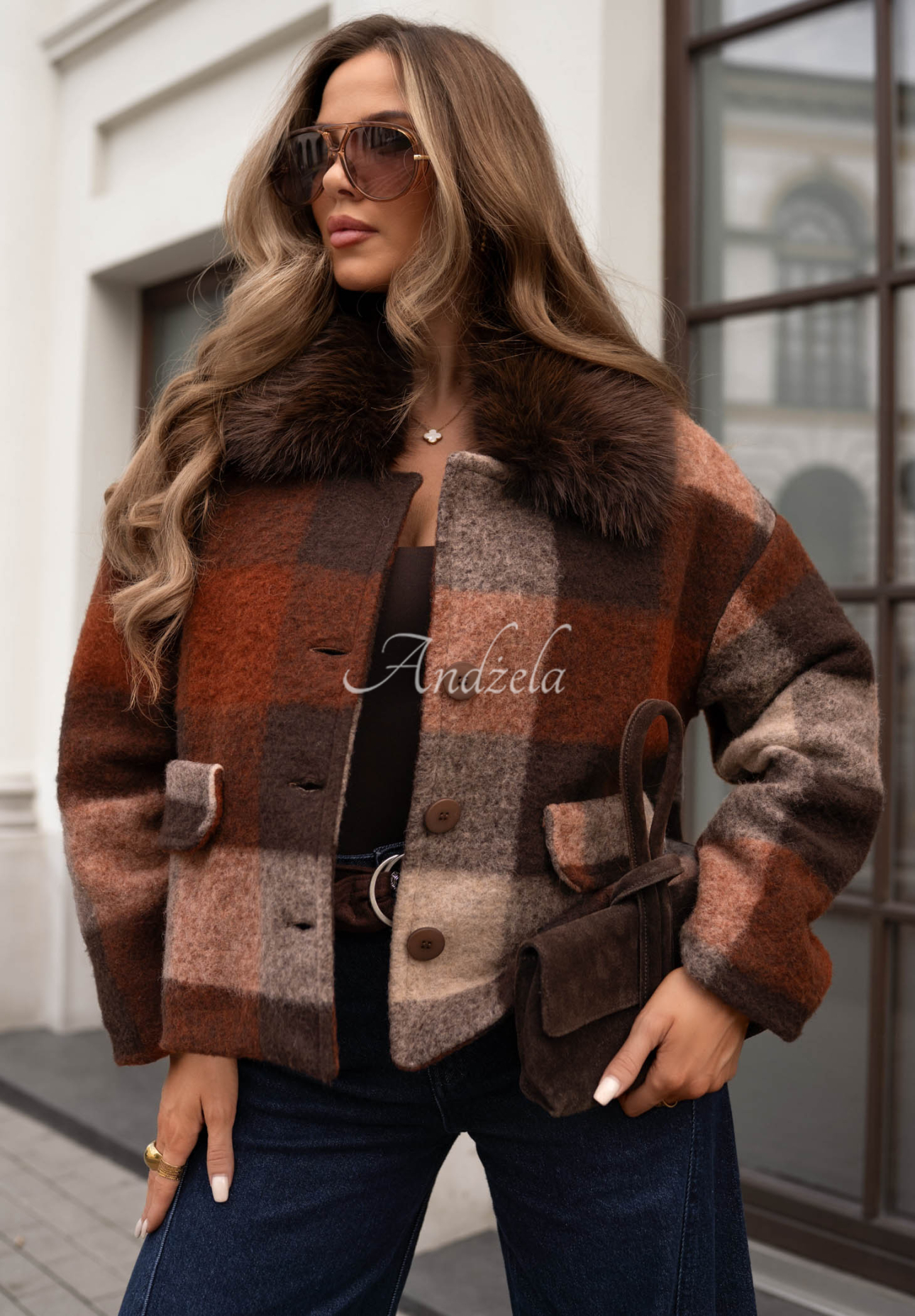 Krátký károvaný kabát s vlnou a kožíškem Autumn Mood čokoládovo-šedý