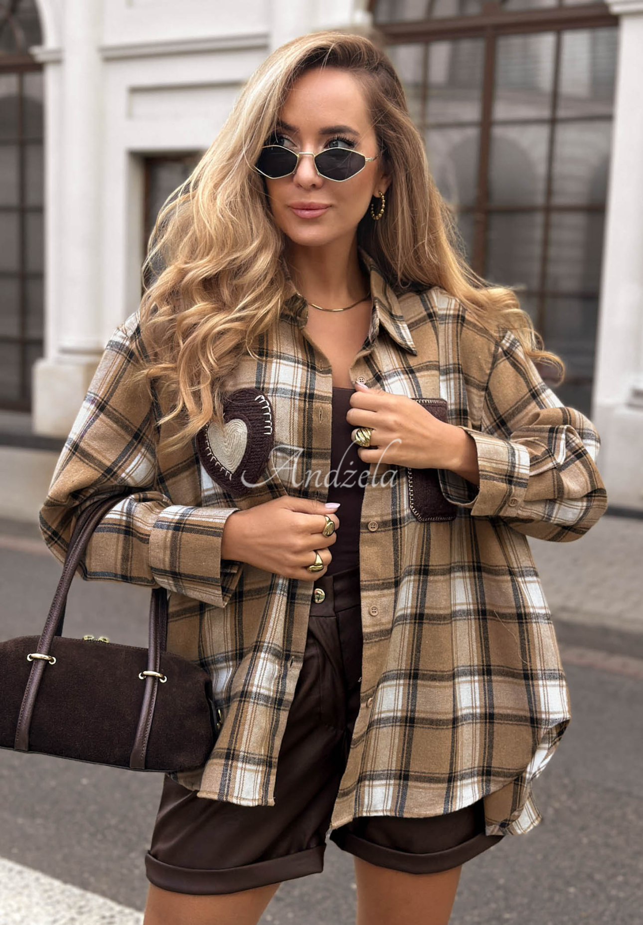 Károvaná košile s ozdobnou aplikací Just Perfect velbloudí