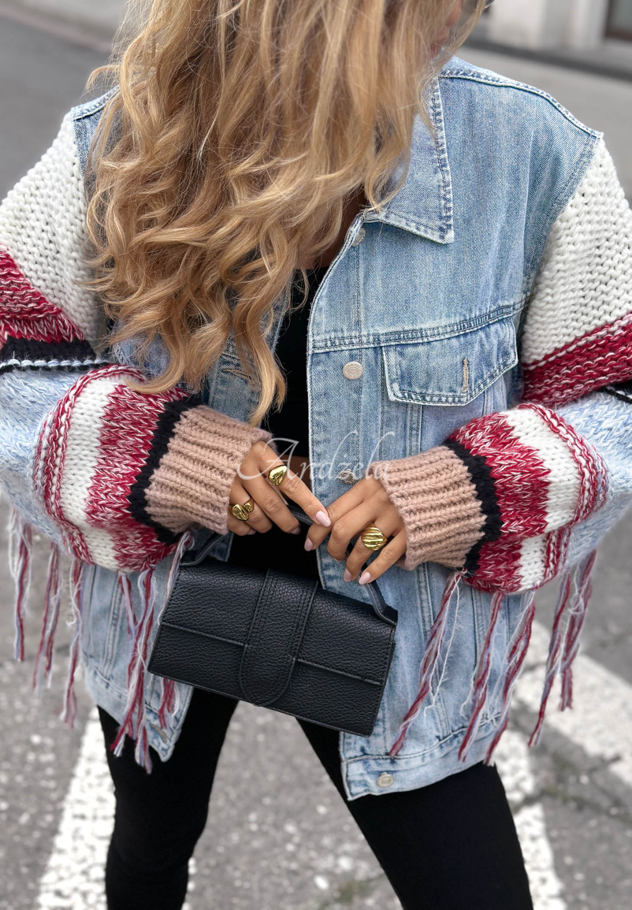 Džínová bunda se svetrovými rukávy Modern Knit světle modrá