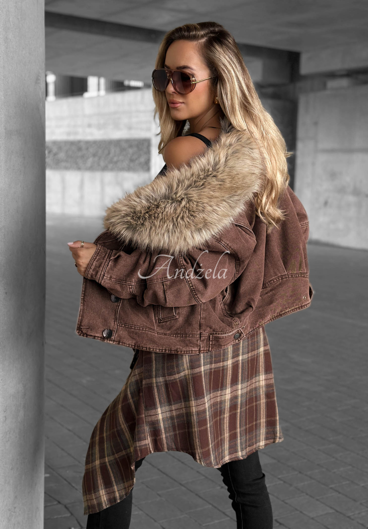 Krátká džínová bunda s kožíškem Autumn Teddy čokoládová